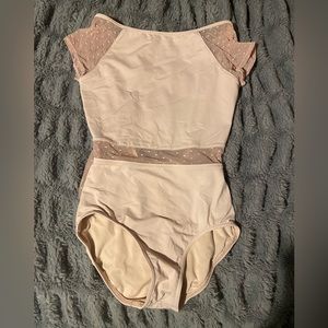 Blush pink ballet leotard, fair condition, extra small. Potentially an eleve?